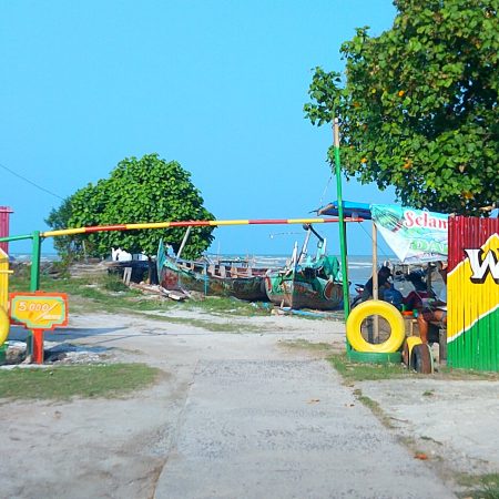 Pantai Pelangi Indah